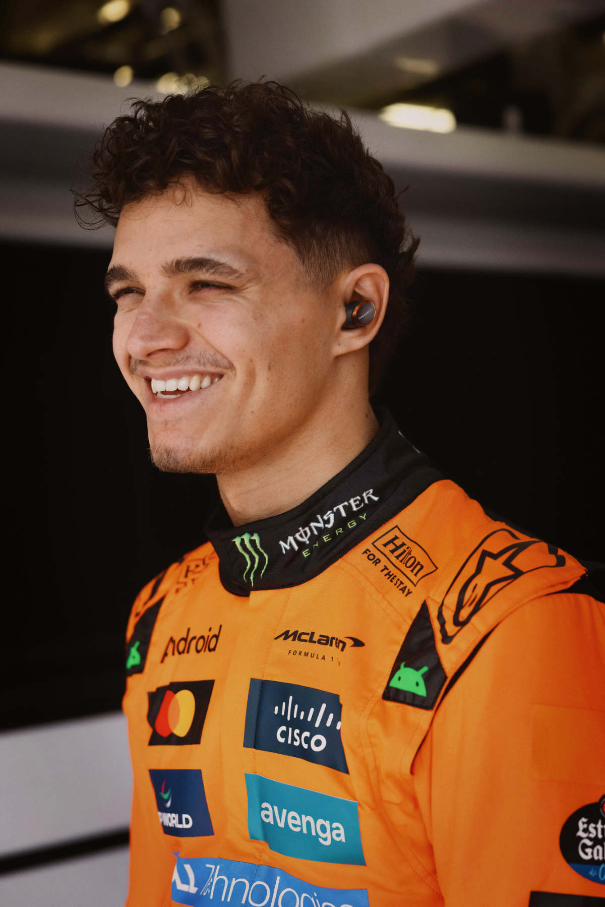Bowers & Wilkins Release The Pi8 McLaren Edition Earbuds