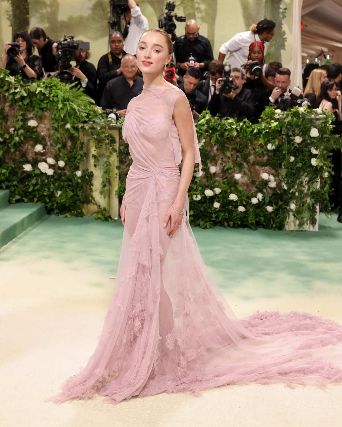 Phoebe Dynevor In Custom Victoria Beckham At The Met Gala