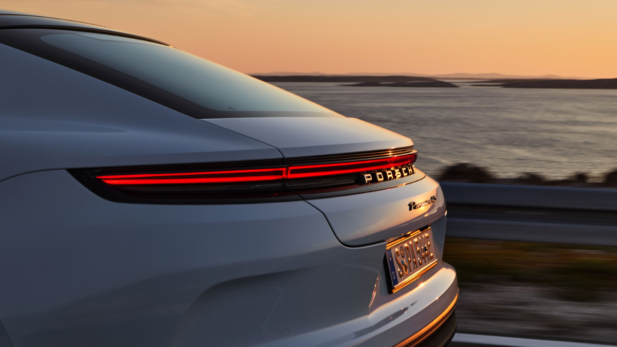 Porsche Presents New E-hybrid Variants Of The Panamera