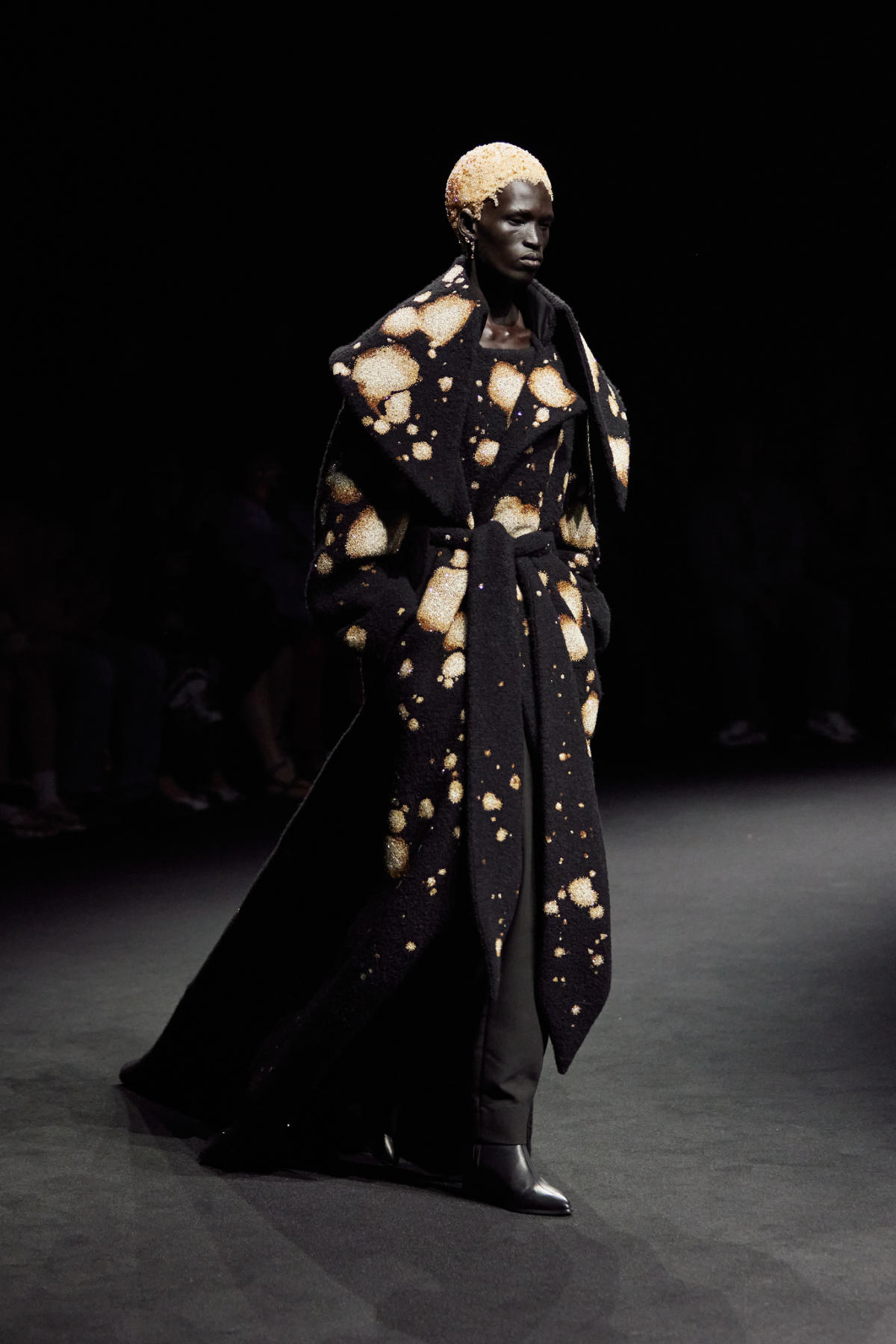 Robert Wun Presents His New Fall-Winter 2025 Haute Couture Collection: Becoming