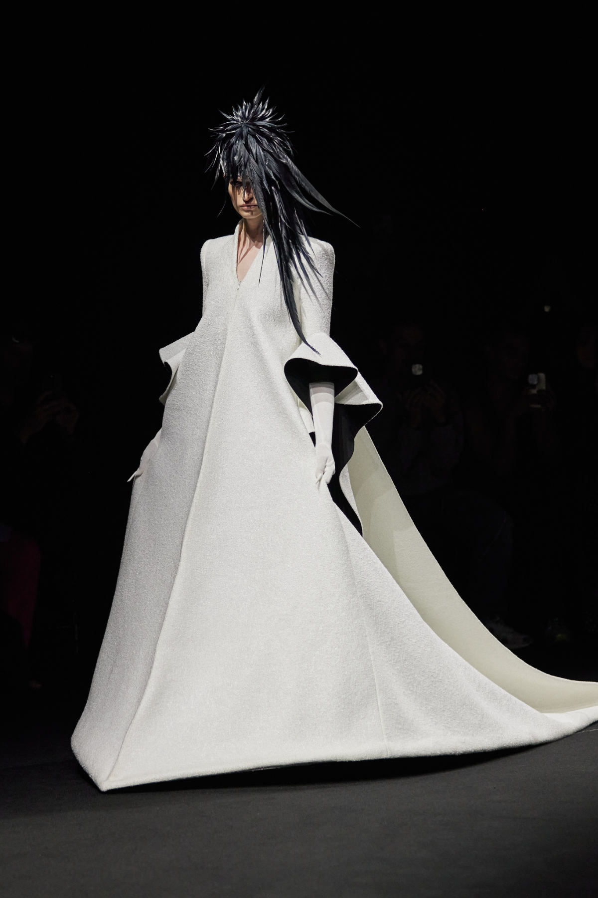 Robert Wun Presents His New Fall-Winter 2025 Haute Couture Collection: Becoming