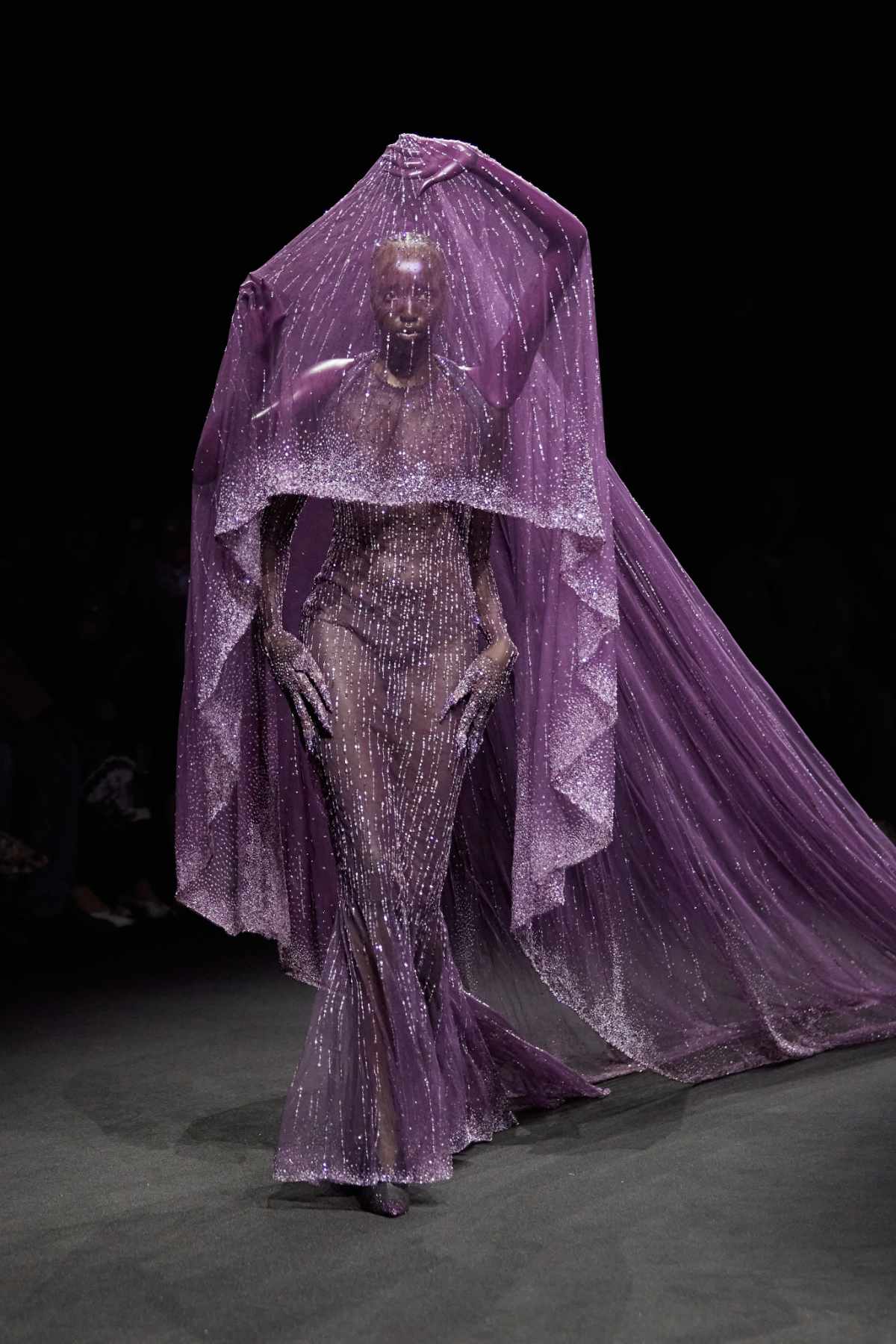 Robert Wun Presents His New Fall-Winter 2025 Haute Couture Collection: Becoming