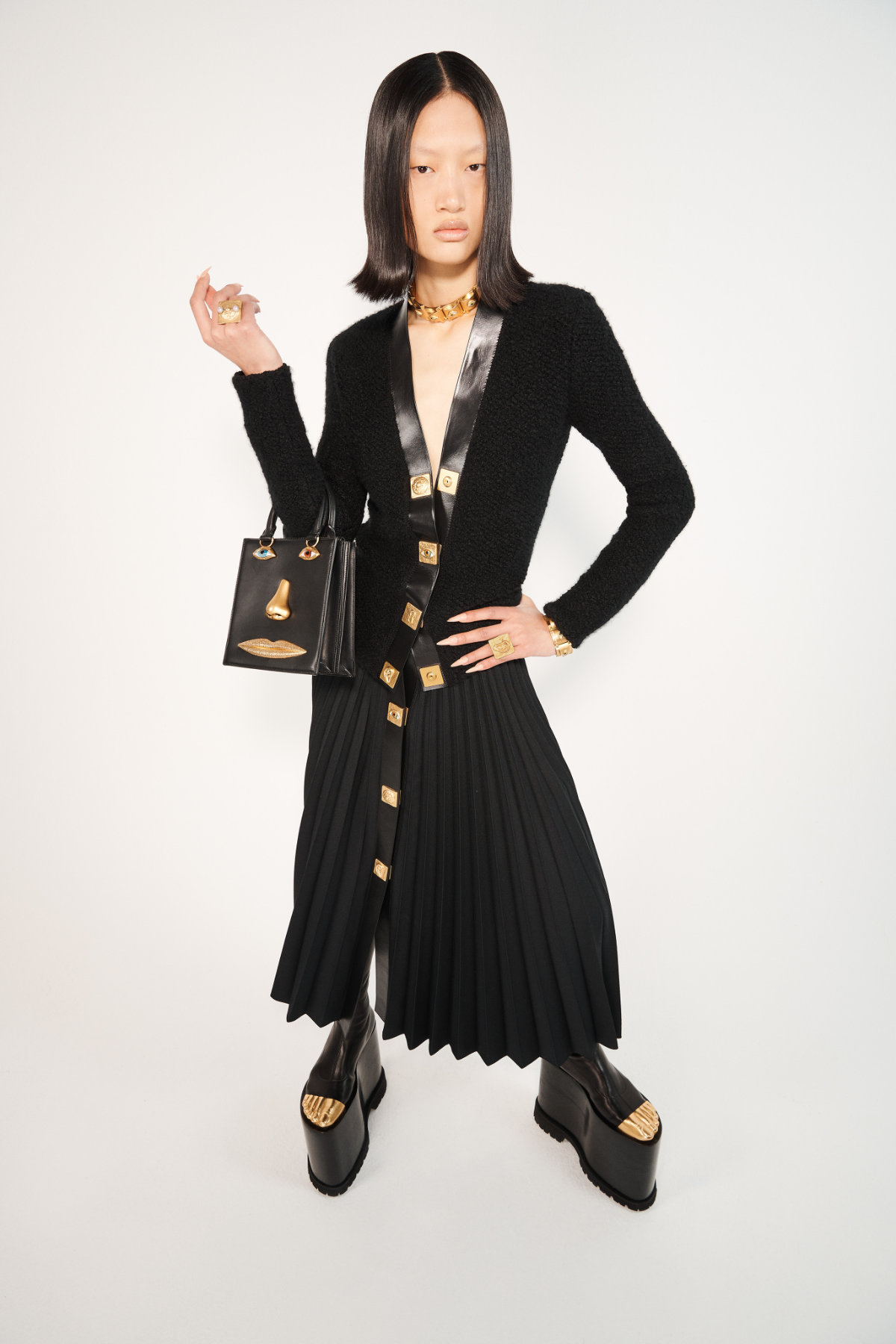 Schiaparelli Presents Its Fascinating RTW Fall-Winter 2021/22 Collection