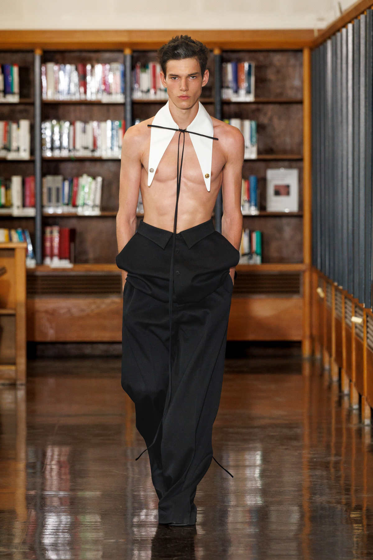 Embodying Reverie: SEAN SUEN's Spring/Summer 2026 Collection - A Journey Through Time And Emotion