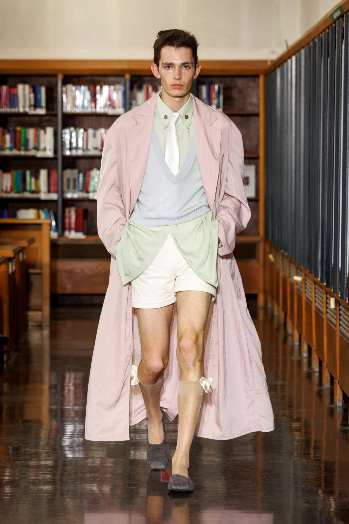 Embodying Reverie: SEAN SUEN's Spring/Summer 2026 Collection - A Journey Through Time And Emotion