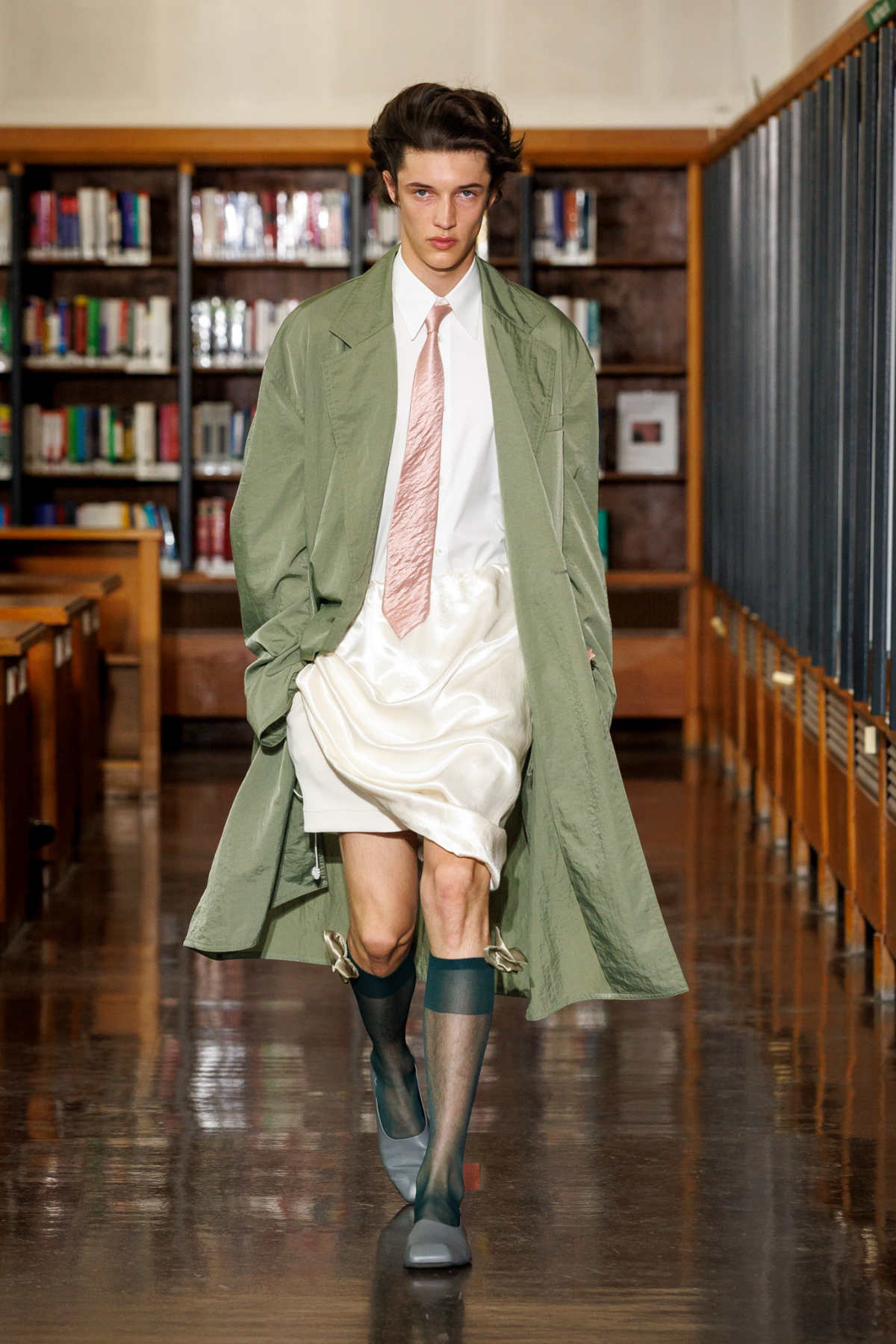 Embodying Reverie: SEAN SUEN's Spring/Summer 2026 Collection - A Journey Through Time And Emotion