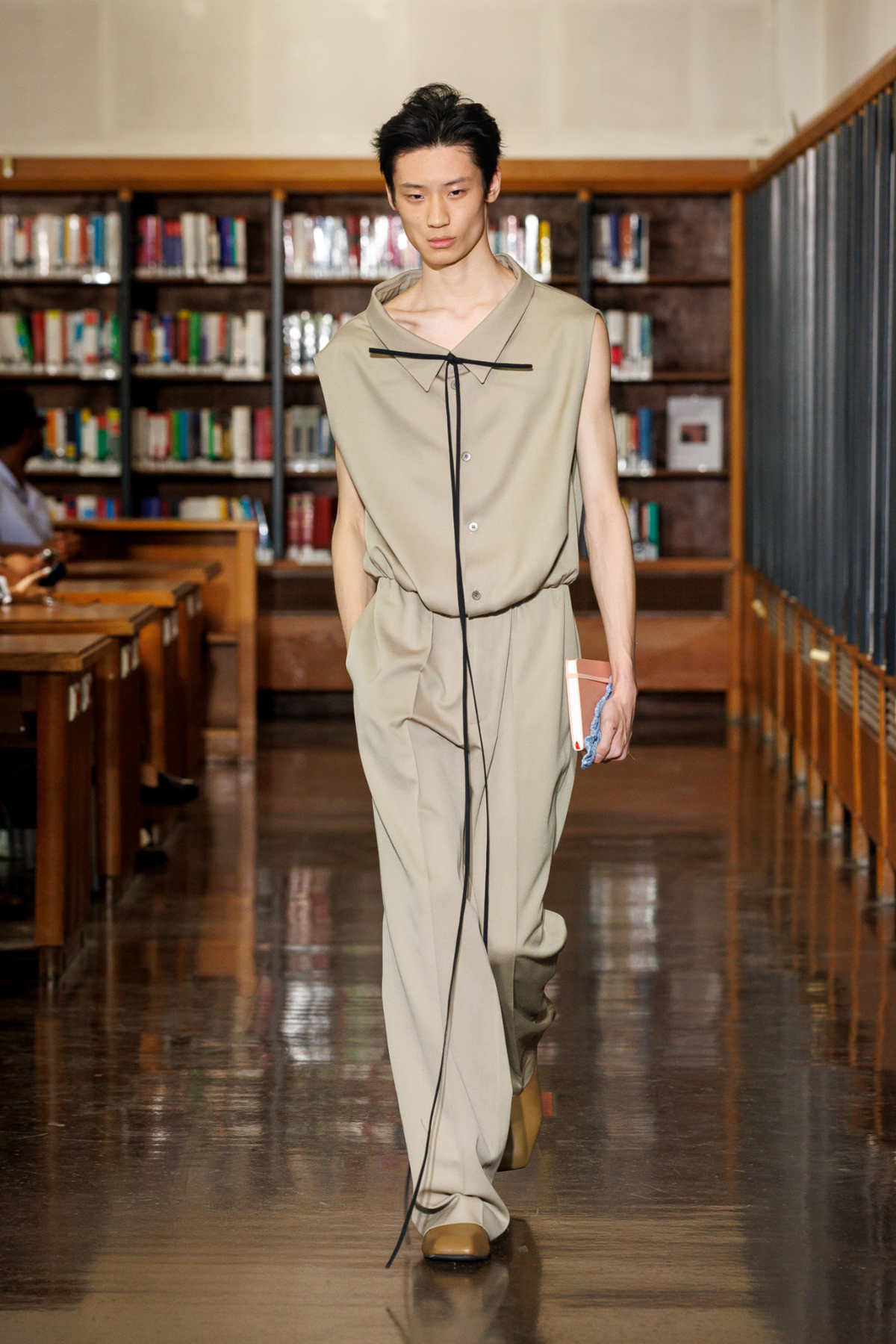 Embodying Reverie: SEAN SUEN's Spring/Summer 2026 Collection - A Journey Through Time And Emotion