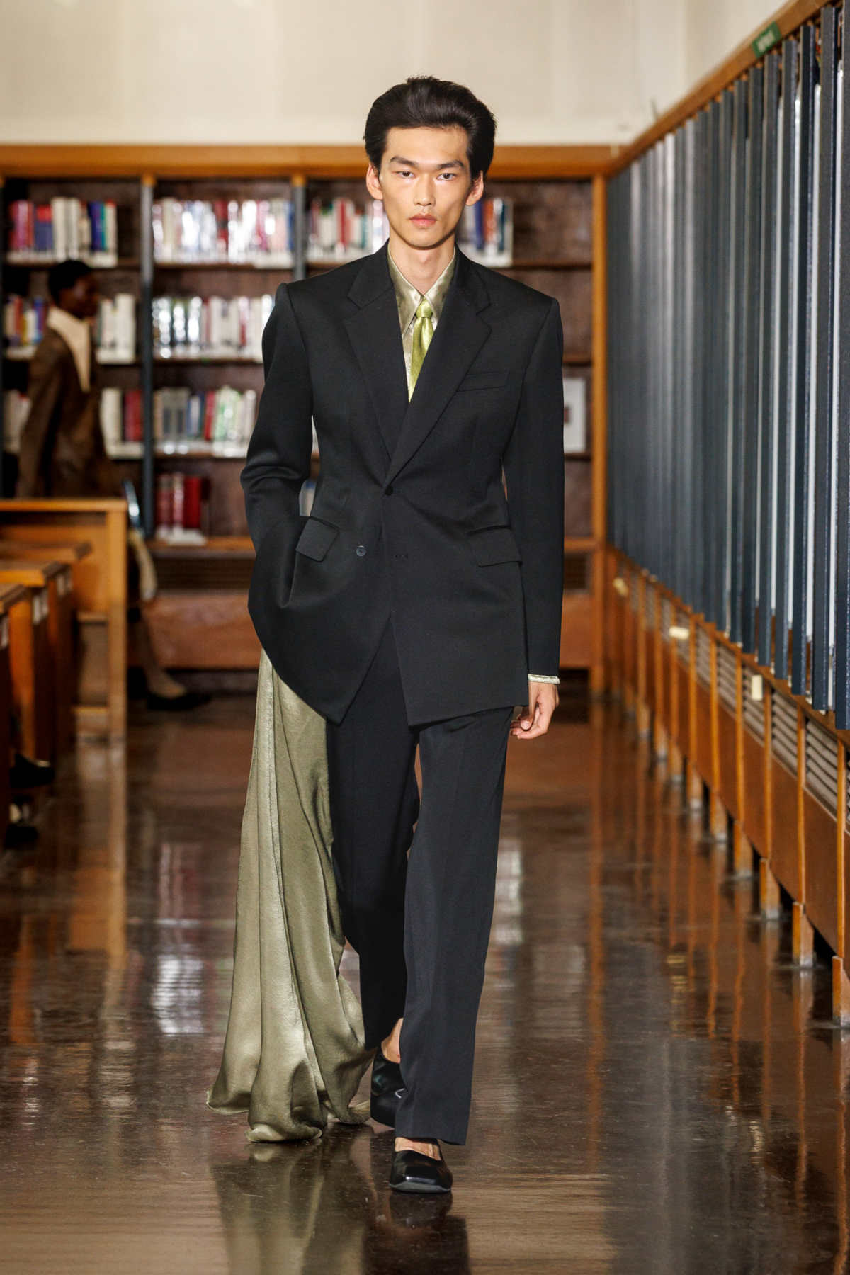 Embodying Reverie: SEAN SUEN's Spring/Summer 2026 Collection - A Journey Through Time And Emotion