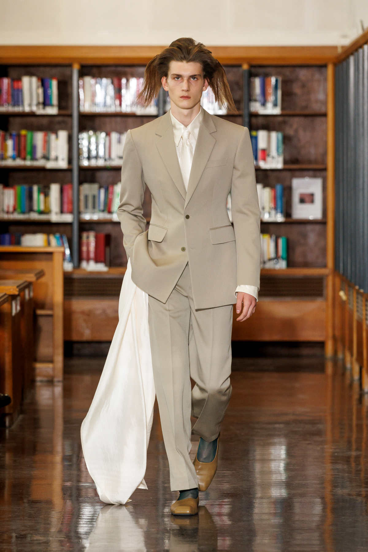 Embodying Reverie: SEAN SUEN's Spring/Summer 2026 Collection - A Journey Through Time And Emotion