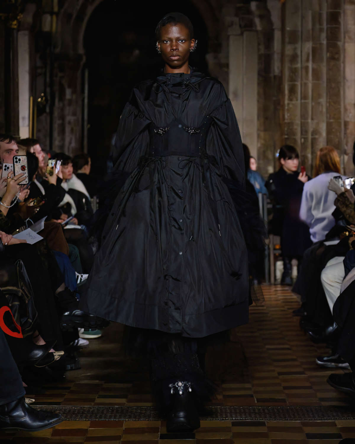 Simone Rocha Presents Her New Fall Winter 2024 Collection