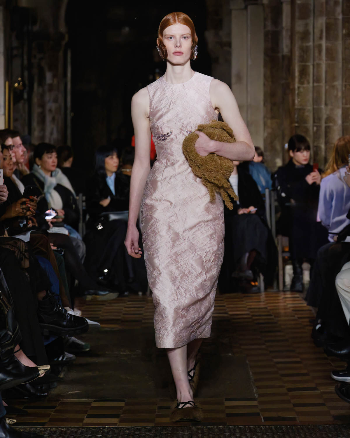 Simone Rocha Presents Her New Fall Winter 2024 Collection