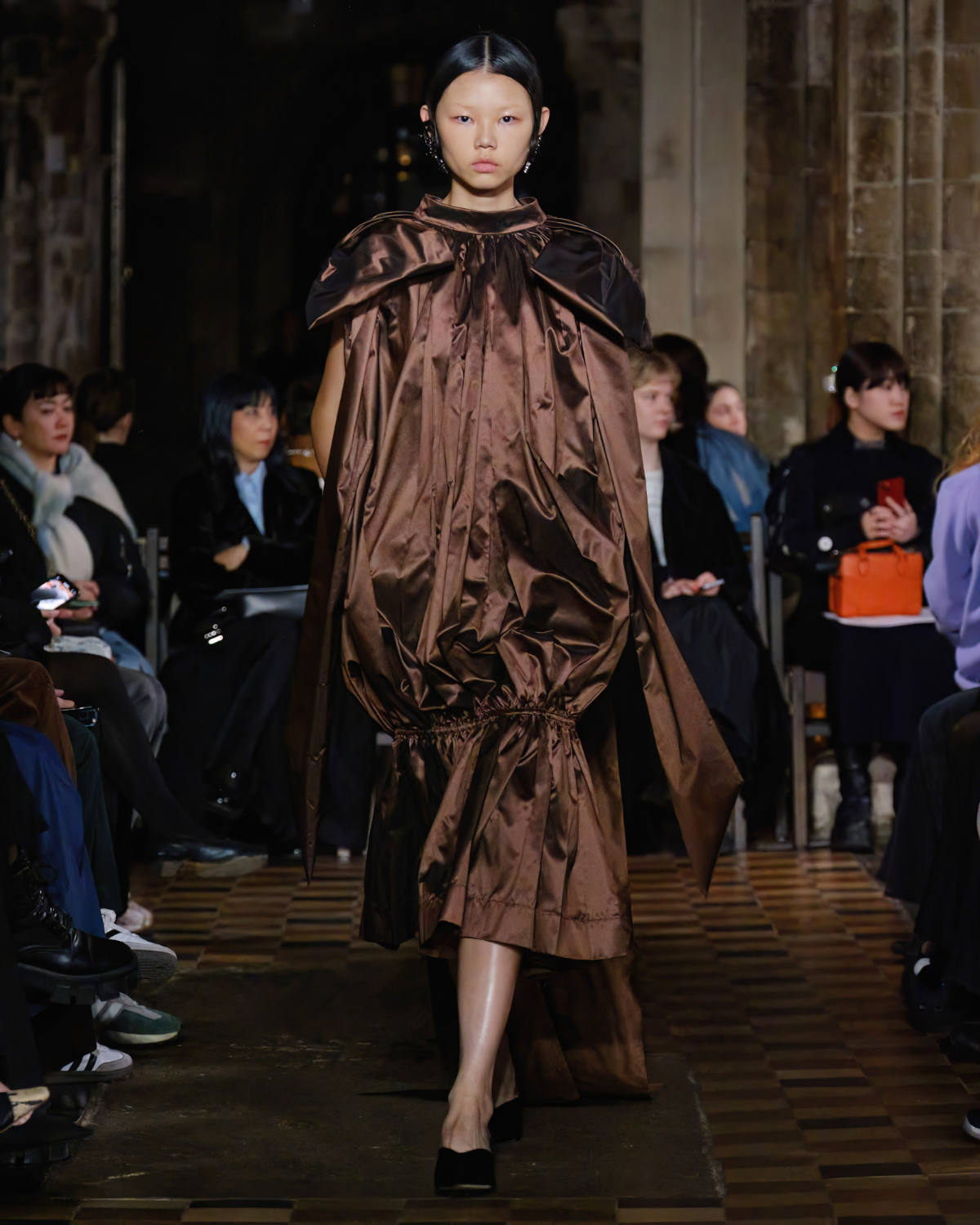 Simone Rocha Presents Her New Fall Winter 2024 Collection