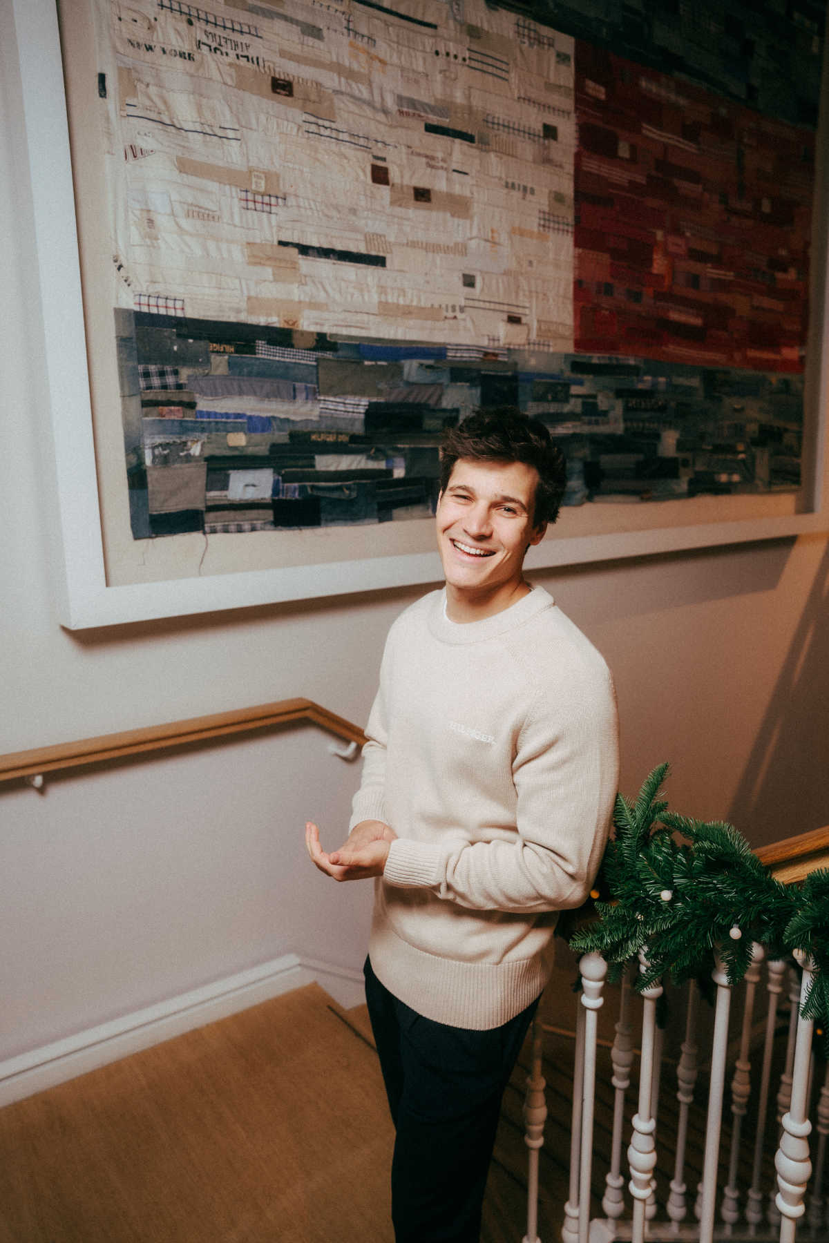 Wincent Weiss Celebrates The Festive Season With Exclusive Concert At The Tommy Hilfiger Hamburg Sto