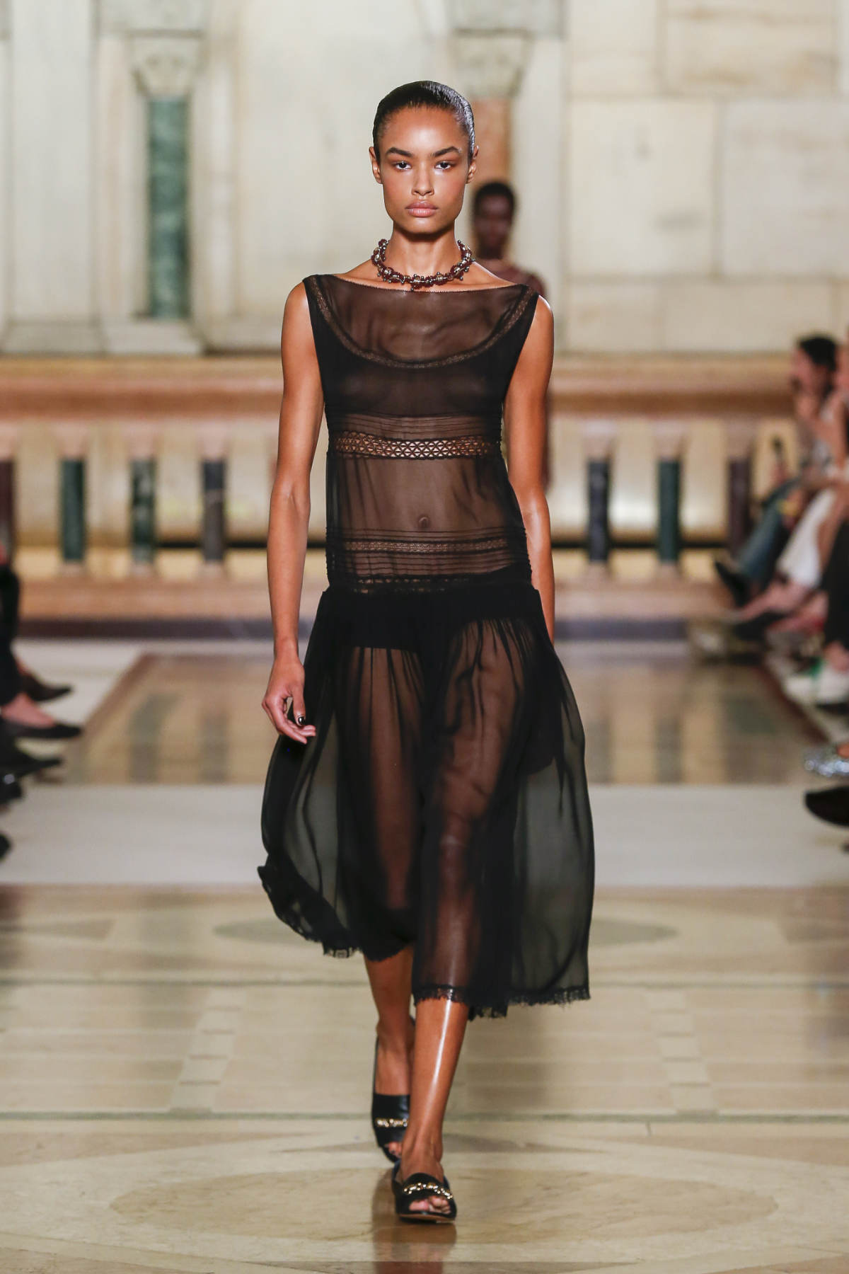 Tory Burch Spring/Summer 2026: Elegance Perfected
