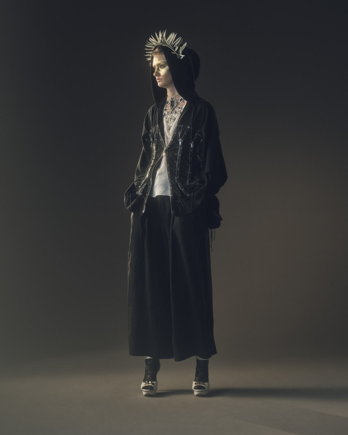 Undercover Presents Its New 2025 Spring - Summer Women’s Collection