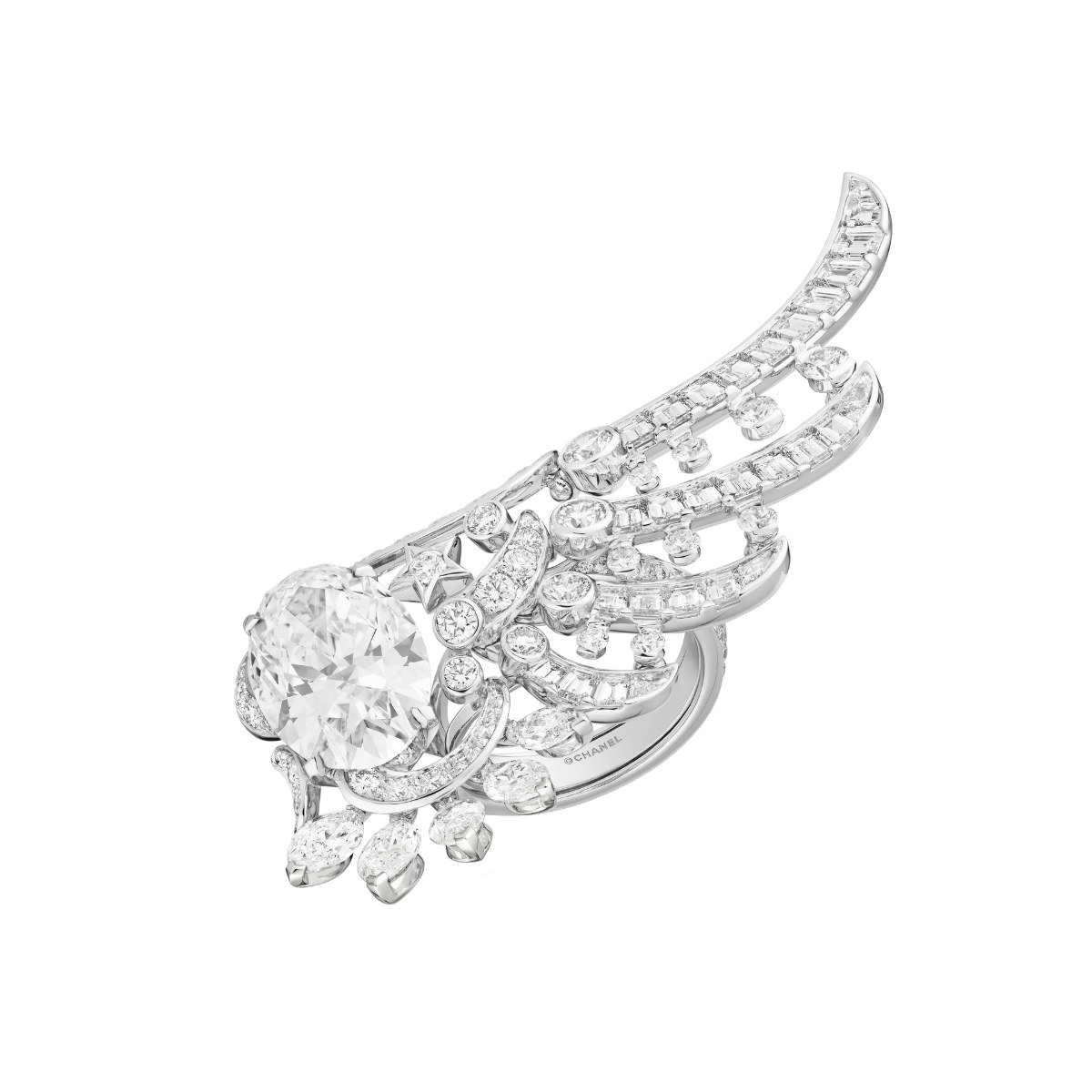Chanel Presents Its New High Jewelry Collection: Reach For The Stars