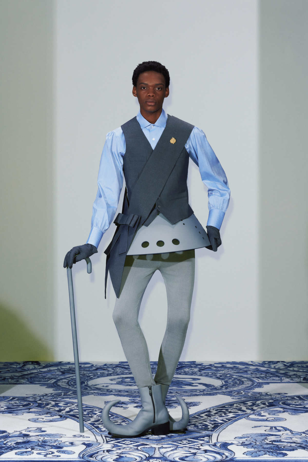 Xander Zhou Pro Presents His New SS25 High-Tech Couture Collection: Anachronotale