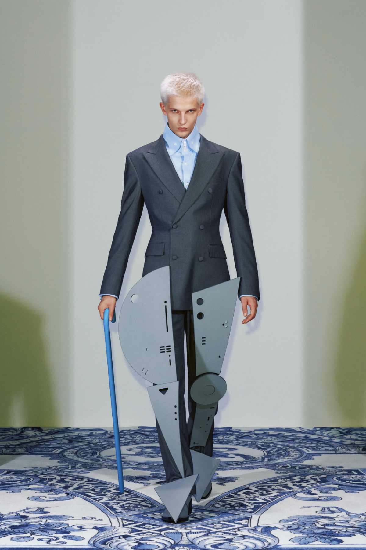 Xander Zhou Pro Presents His New SS25 High-Tech Couture Collection: Anachronotale