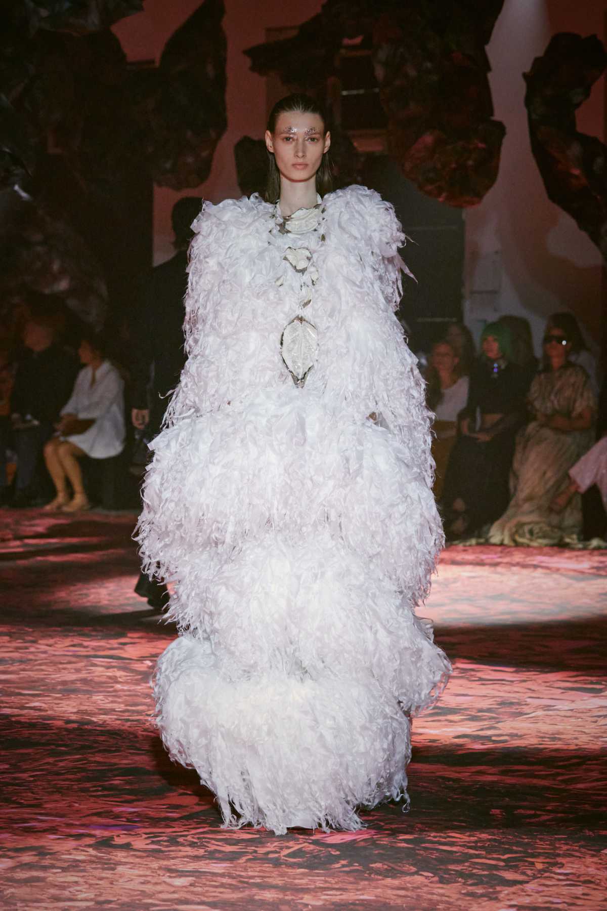 Yuima Nakazato Presents Its New Haute Couture Autumn/Winter 2023-24 Collection: Magma