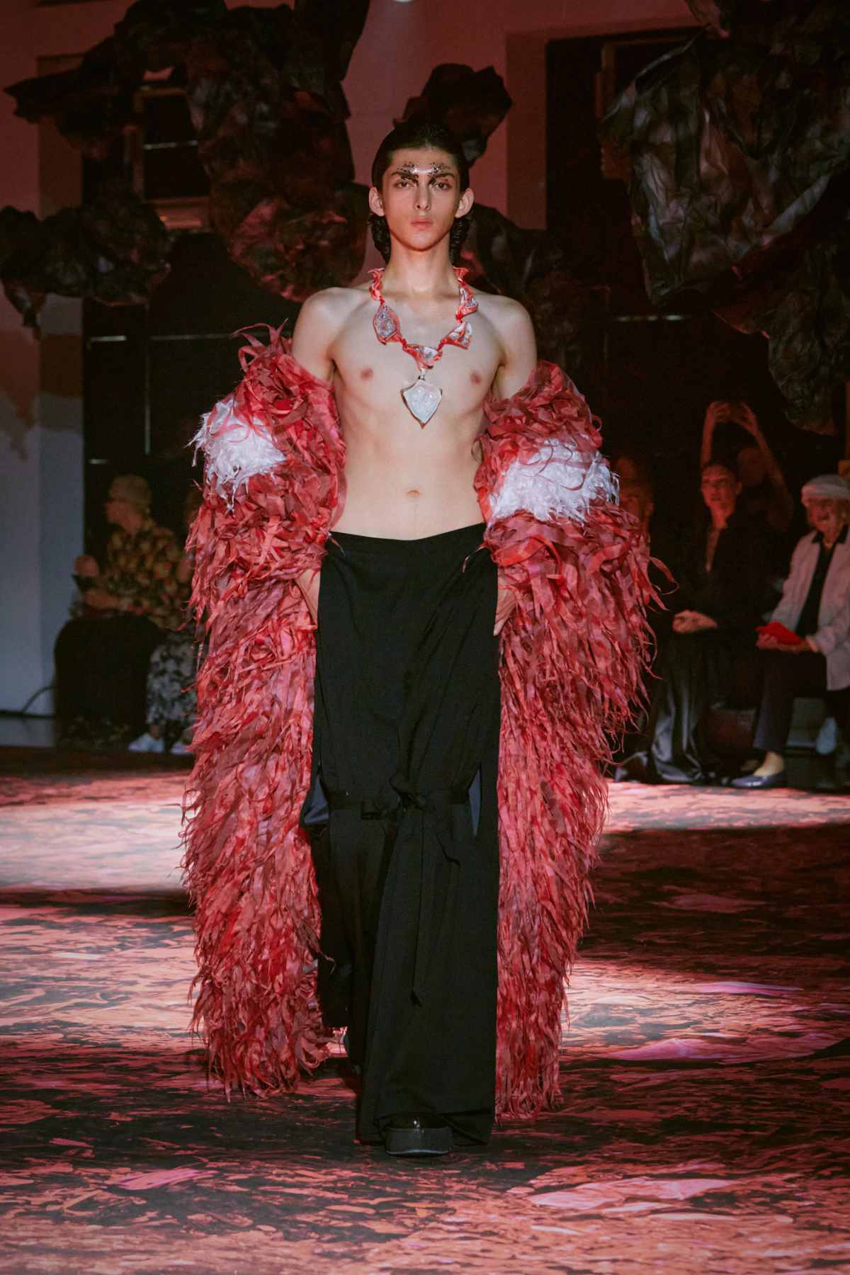 Yuima Nakazato Presents Its New Haute Couture Autumn/Winter 2023-24 Collection: Magma