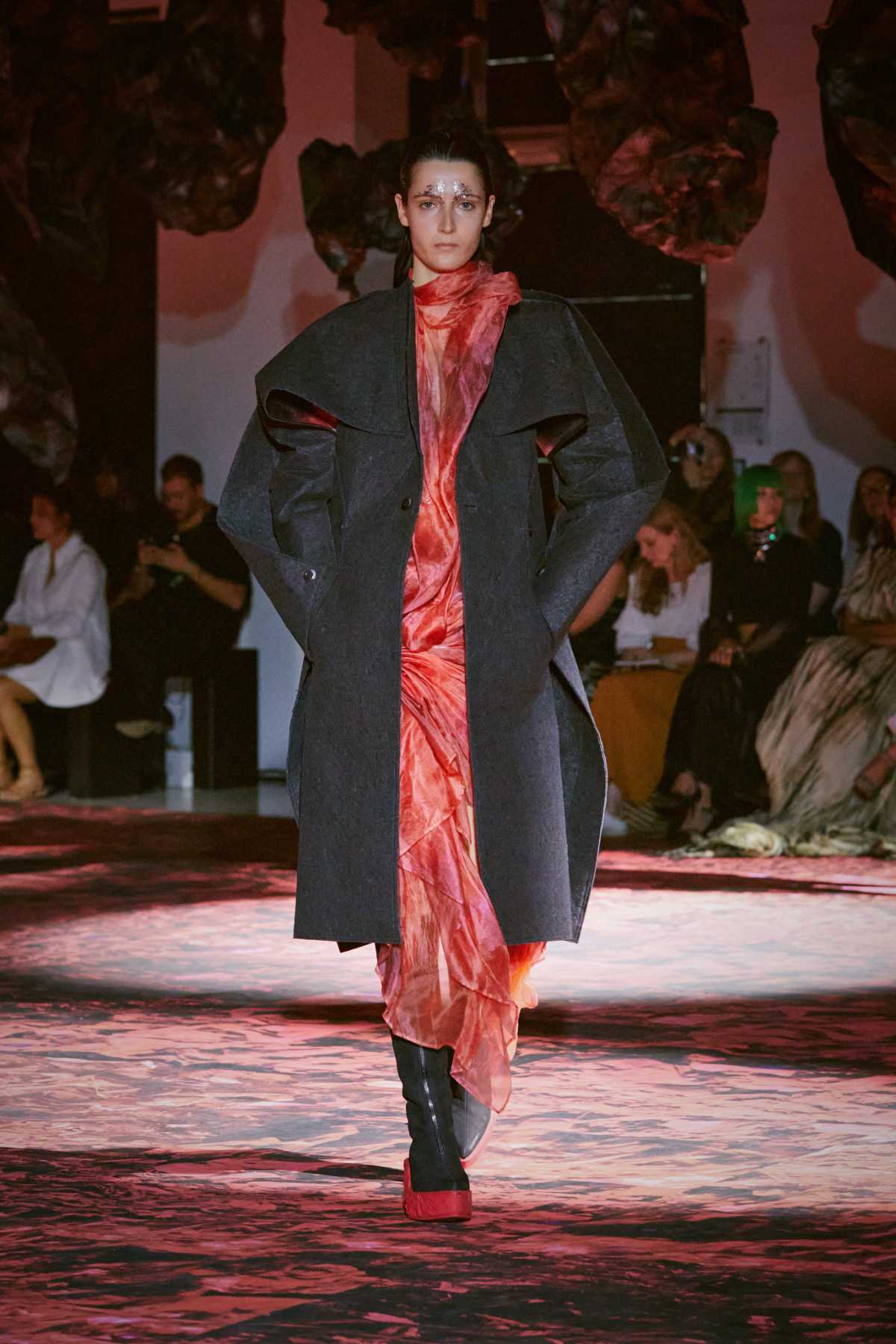 Yuima Nakazato Presents Its New Haute Couture Autumn/Winter 2023-24 Collection: Magma