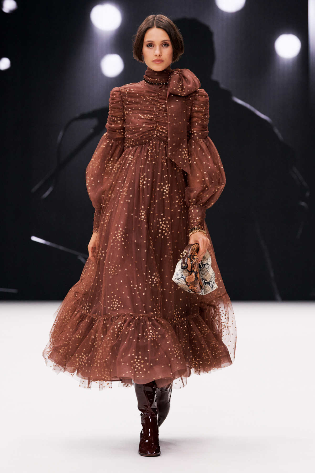 Zimmermann Fall-Winter 2021-2022  Fall fashion week, Fashion week 2021,  Autumn fashion