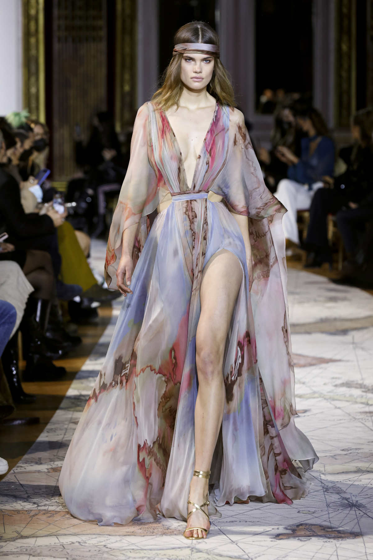 Zuhair Murad Presents Its New Couture Spring-Summer 2022 Collection: Vers Les Joyaux Du Temps