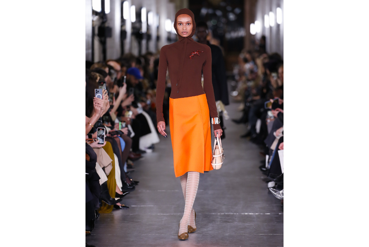 Tory Burch Presents Her New Fall/Winter 2024 Collection - Luxferity ...