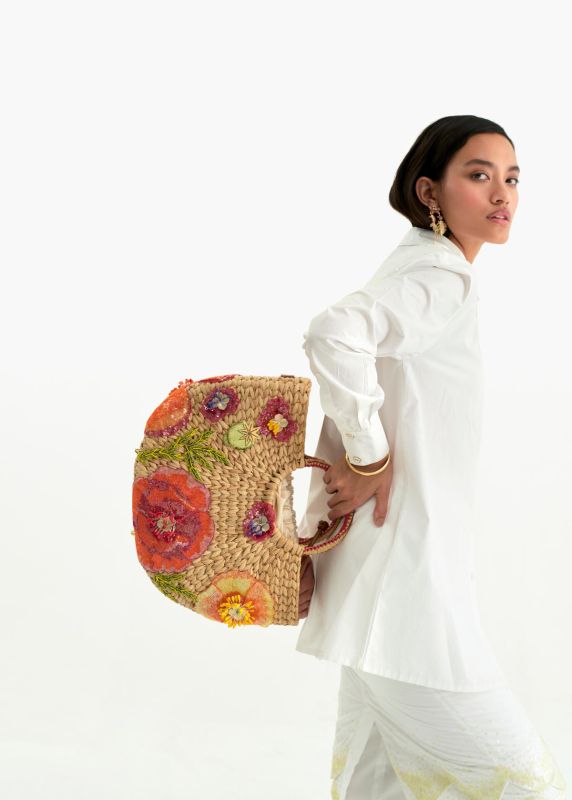 SAANJH | Floral Border Kauna Embroidered Handbag - MyNiwa
