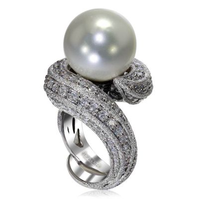 Gold Twist Ring Freshwater Pearl & White Diamond