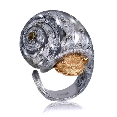 Gold Codi The Snail Ring With Diamonds