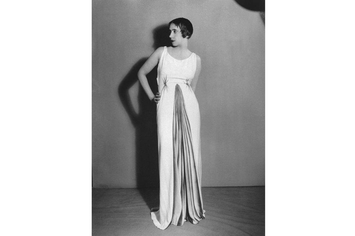 Schiaparelli To Support Man Ray Exhibition At The Metropolitan Museum Of Art