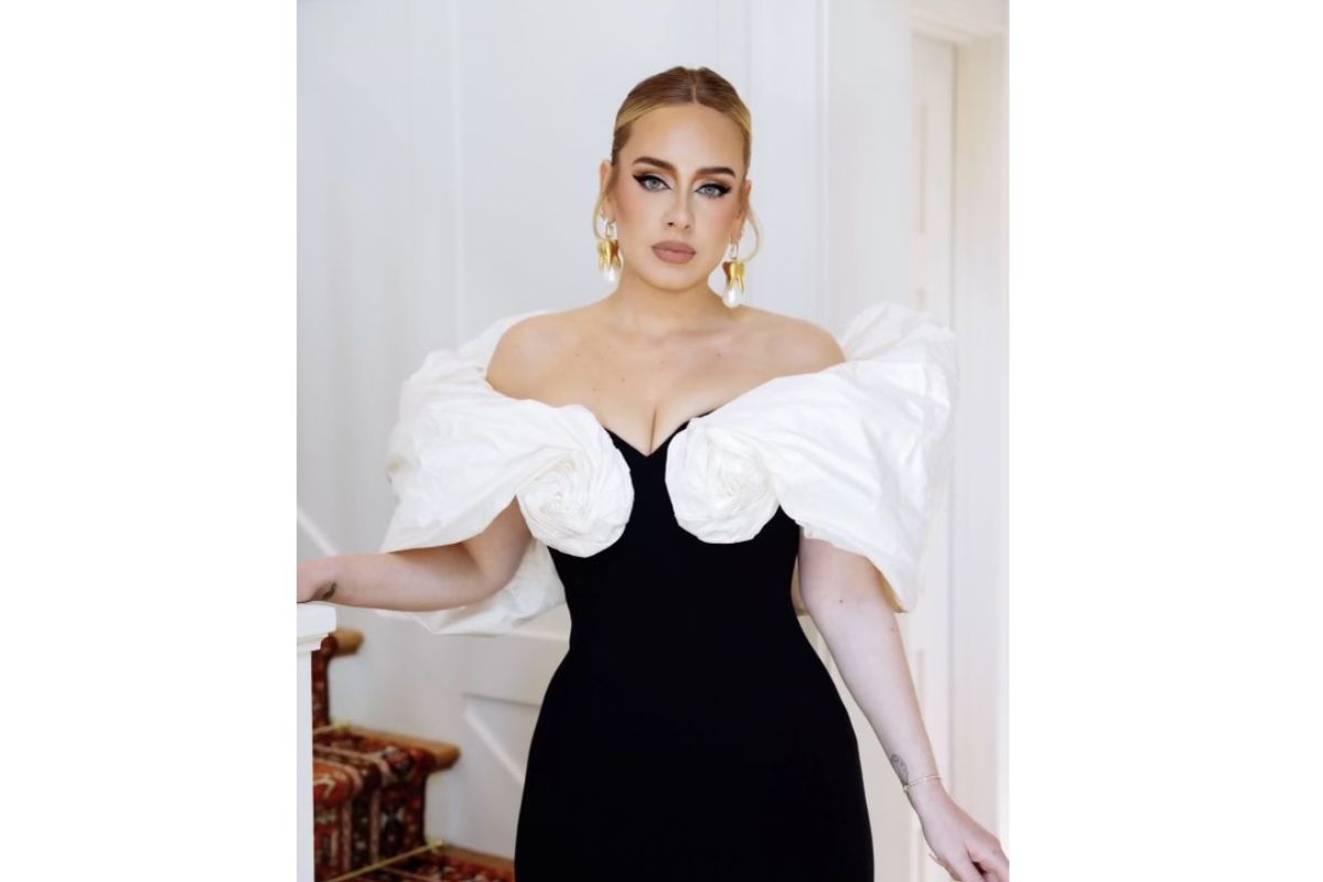 Adele Wore Custom Schiaparelli Haute Couture