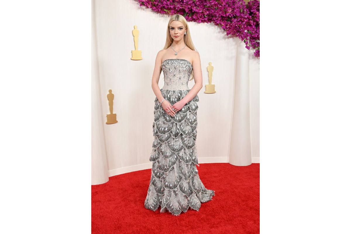 Anya Taylor In Dior At The 96th Annual Academy Awards