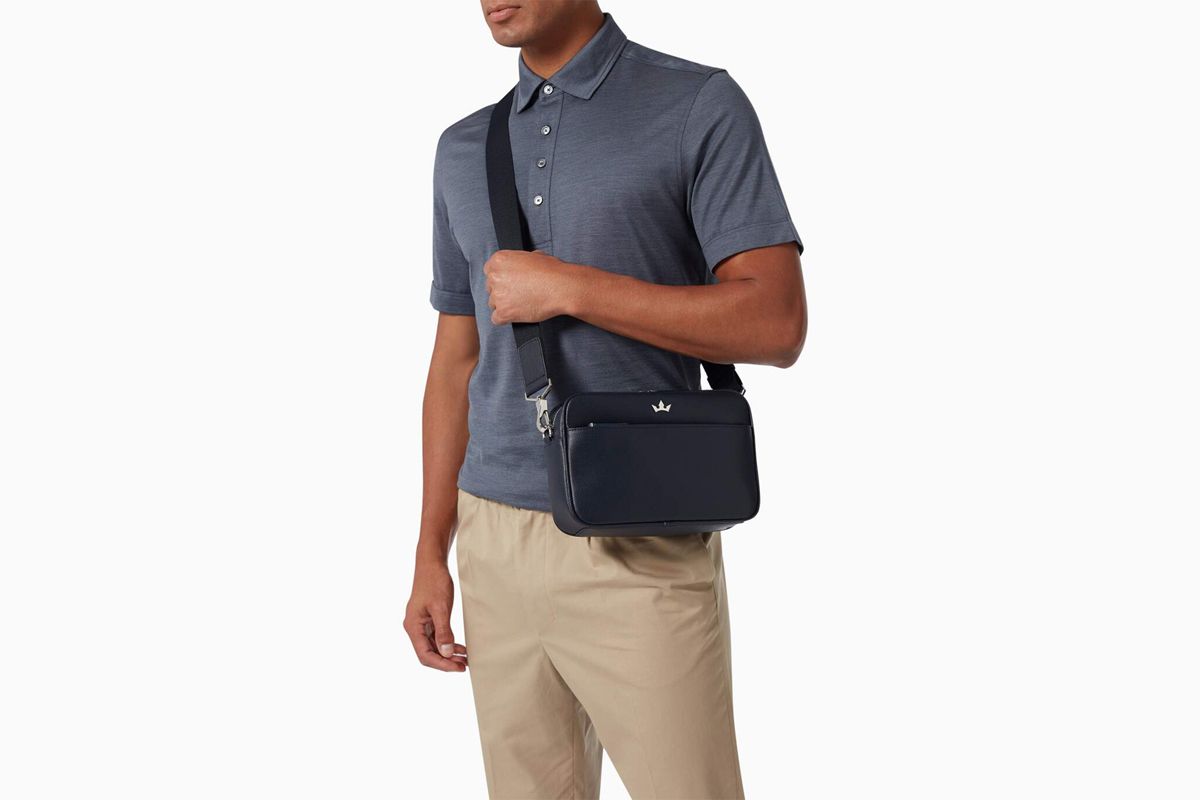 Discover The New Award 5-in-1 Messenger Bag
