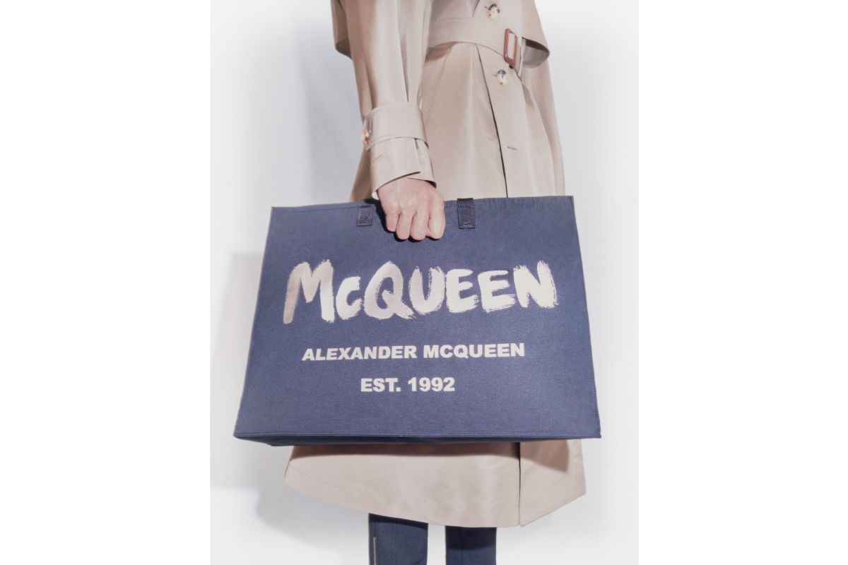 Alexander McQueen: Alexander McQueen: Spring / Summer 2021 