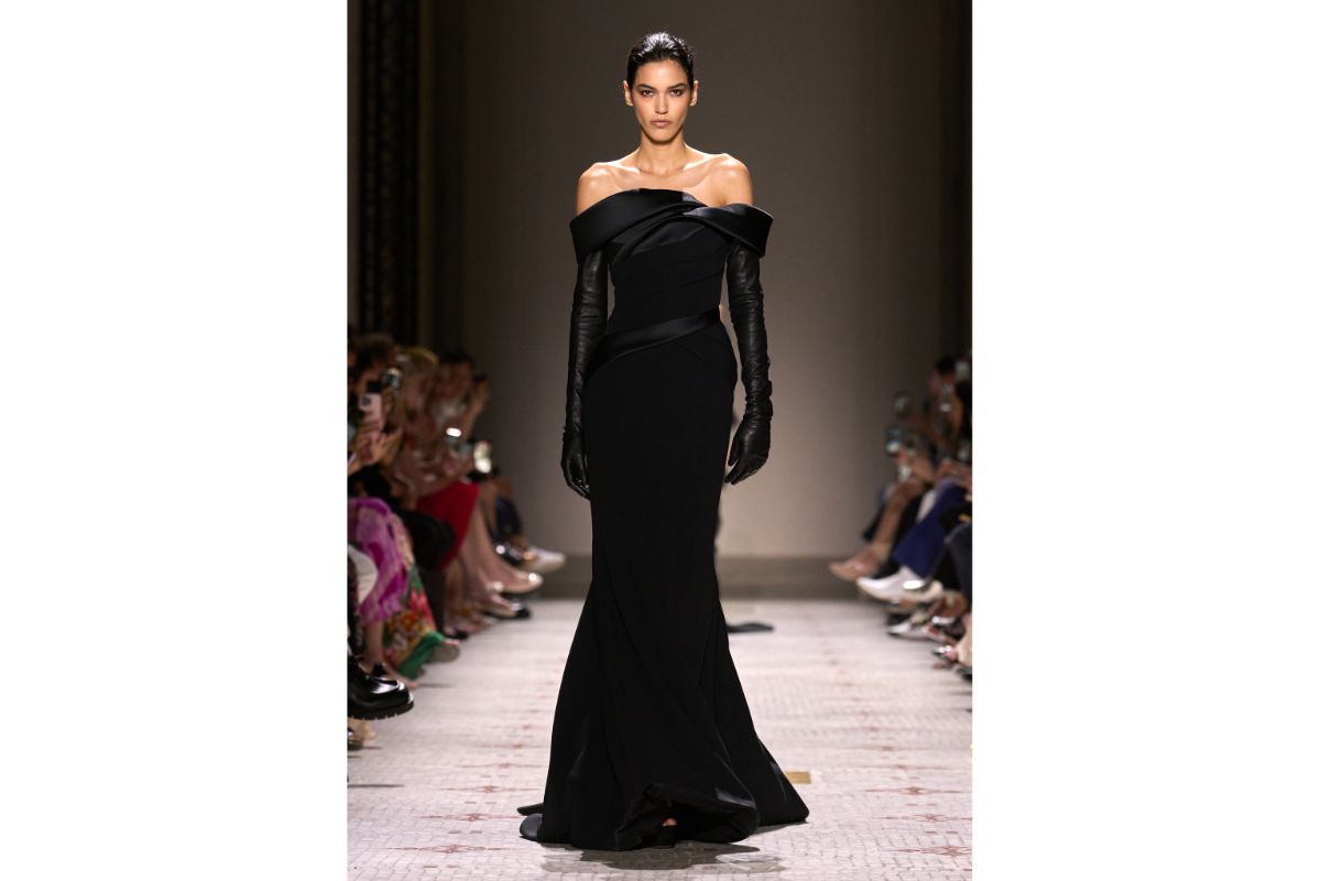 Elie Saab Presents His New Haute Couture Fall/Winter 2024-25 Collection: An Enchanted Serenade