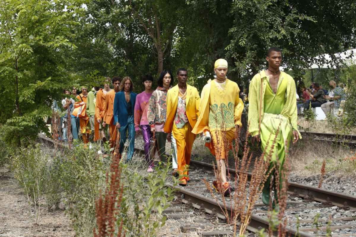 Etro Introdues Its New Men's Spring Summer 2022 Collection: Travelling In A Joyful State Of Grace