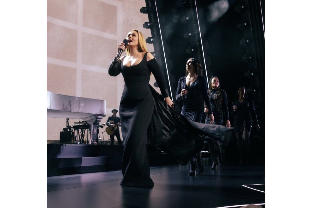 Adele In Ferragamo In The "Weekends With Adele" Concert