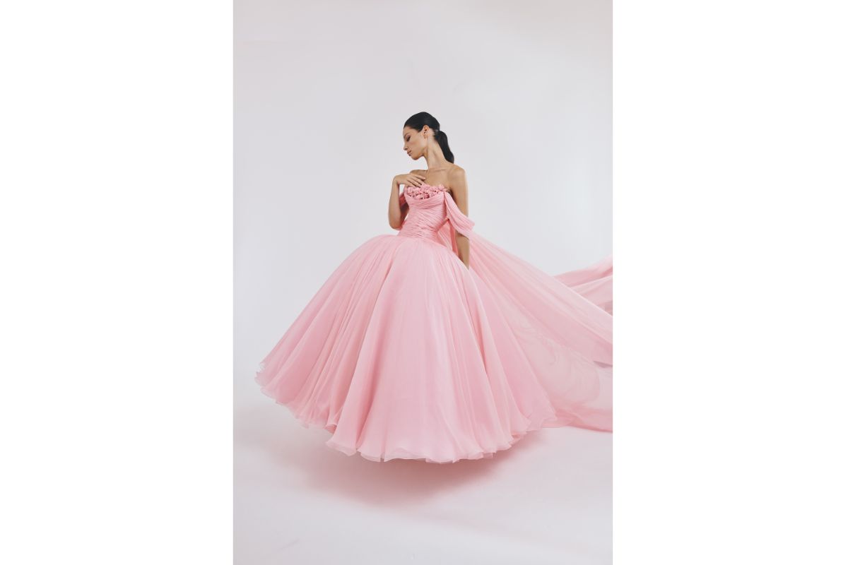 Giambattista Valli Presents His New Haute Couture N°29 Collection