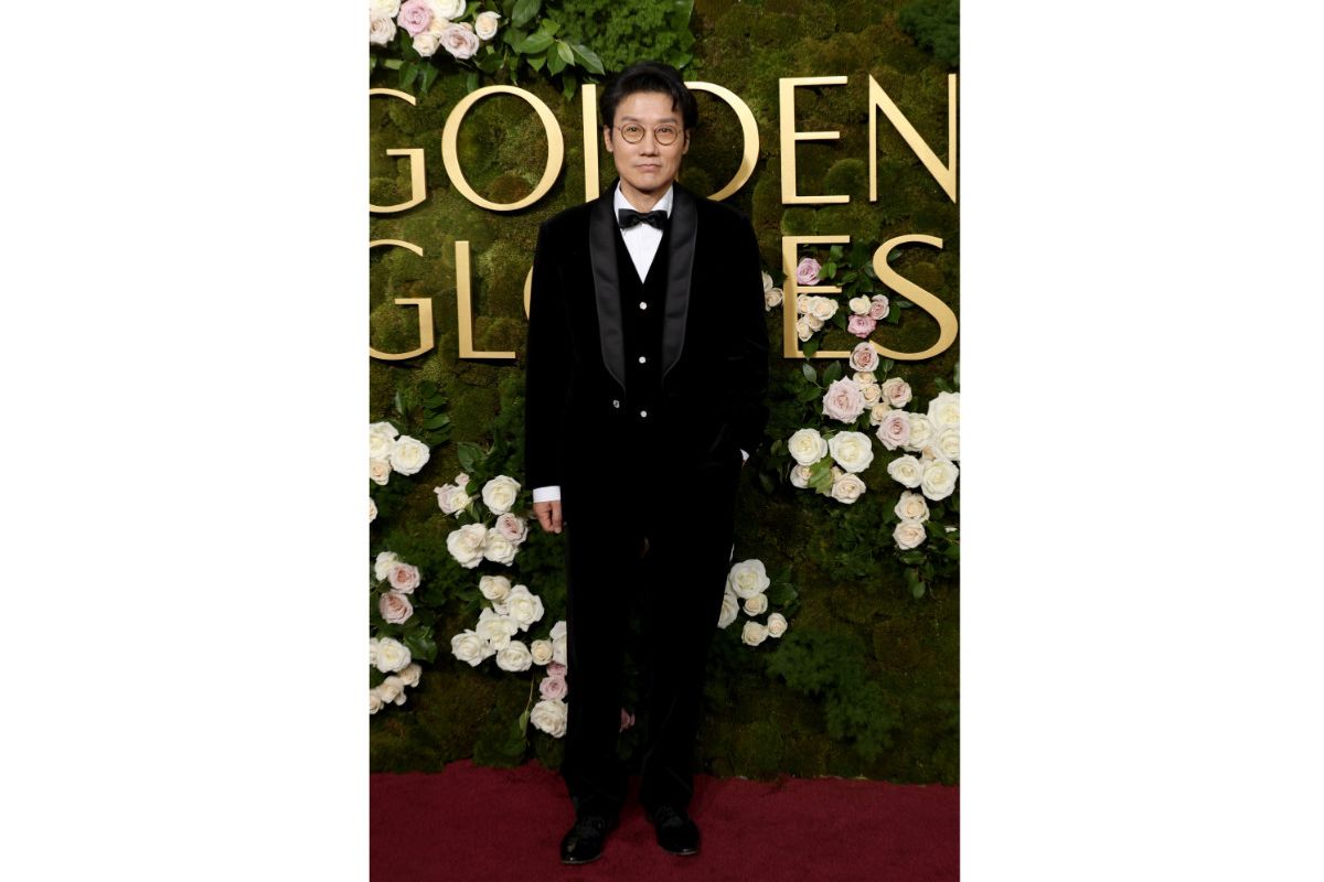 Hwang Donghyuk In Custom Louis Vuitton At The 82nd Golden Globe Awards