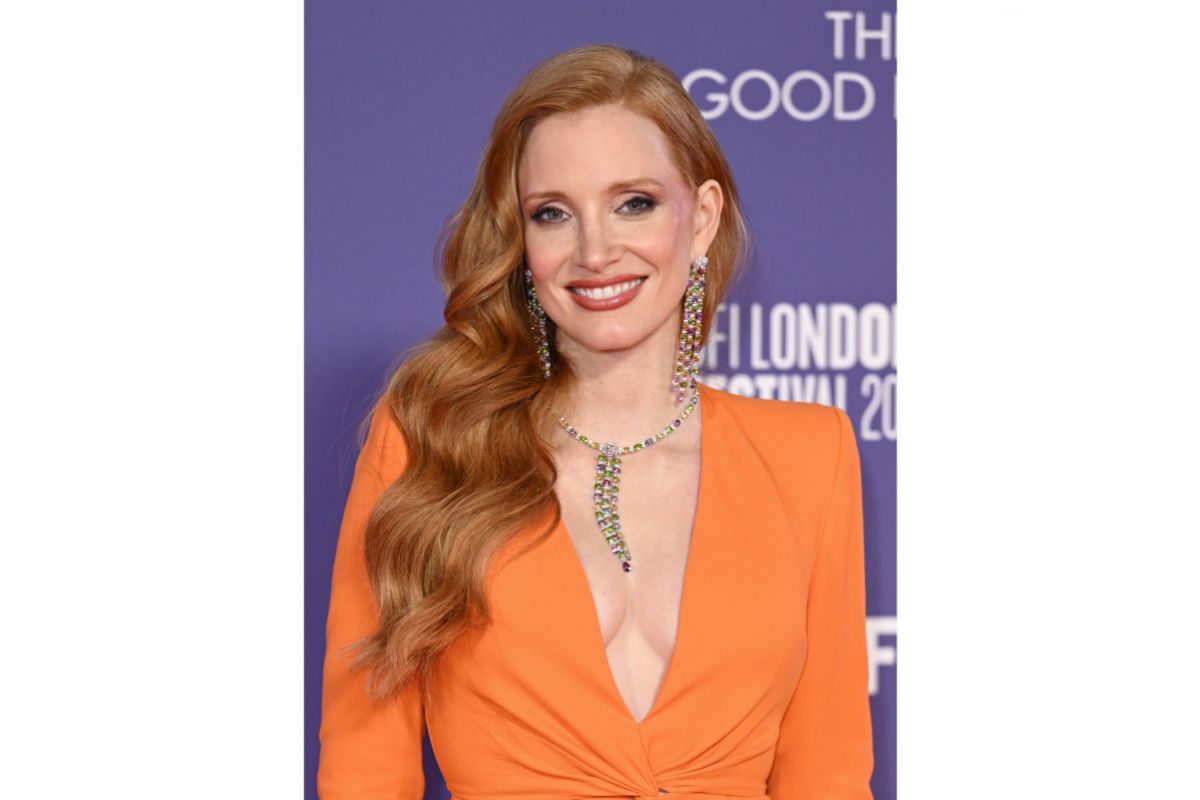 Jessica Chastain In Gucci High Jewelry