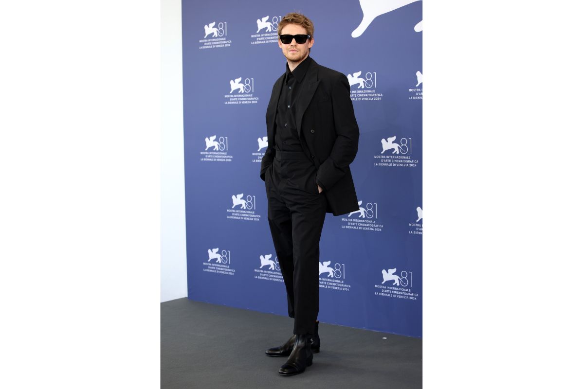 Joe Alwyn In Gucci At The 81st Venice International Film Festival