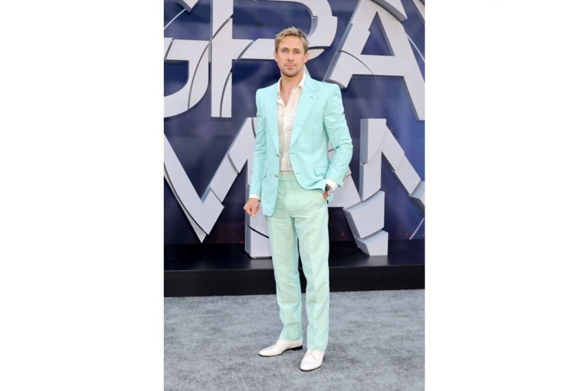Ryan Gosling In Gucci To The World Premiere Of "The Gray Man"