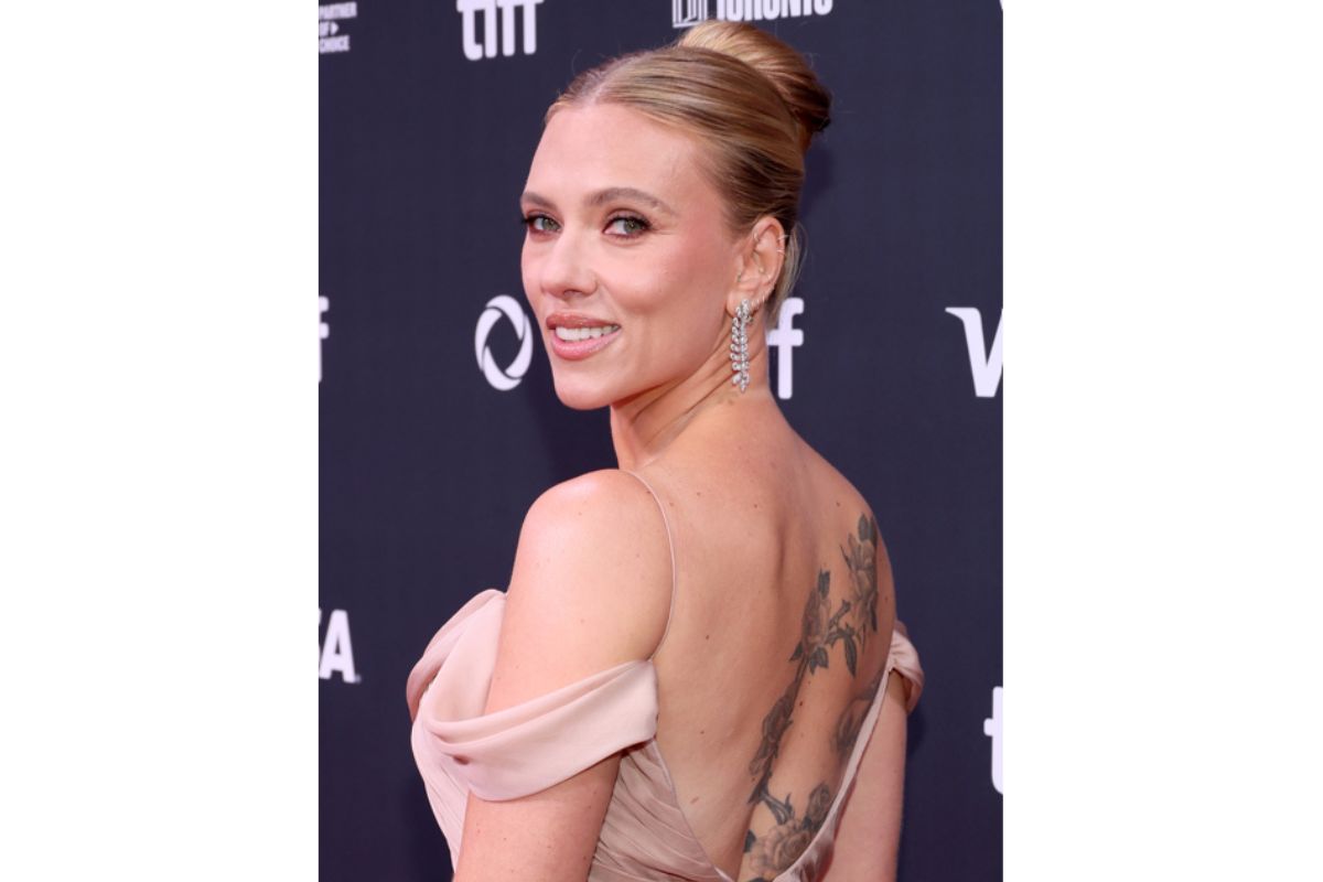 Scarlett Johansson & Emily Blunt Illuminate TIFF 2025 In Haute Joaillerie