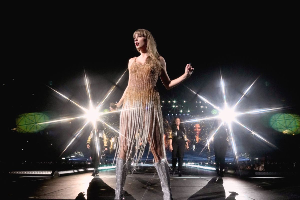 Roberto Cavalli Continues The Collaboration With Taylor Swift’s The Eras Tour