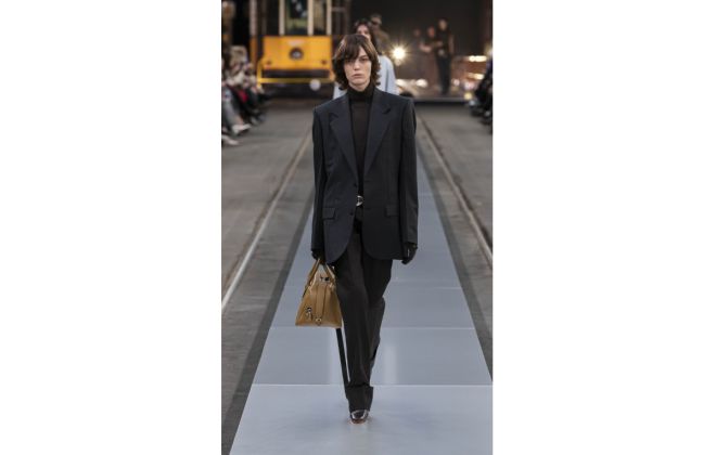 Tod's Presents Its New Women’s Fall-Winter 2024/25 Collection: Tod's In Motion