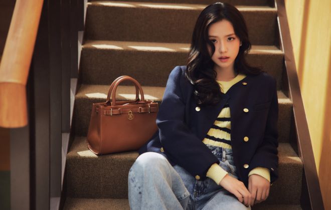 A Hilfiger Holiday: JISOO Embodies Festive Luxury In Tommy Hilfiger’s Holiday 2025 Campaign