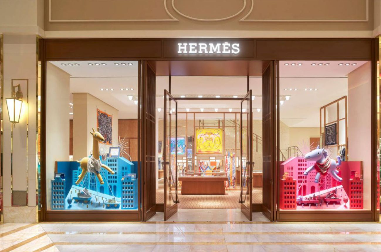 Hermès: Hermès reopens an expanded new store in the Wynn Plaza ...