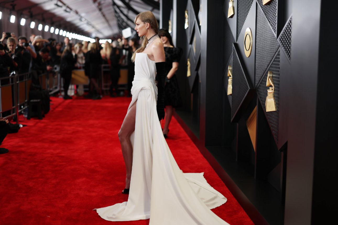 Taylor Swift In Custom Schiaparelli Haute Couture At The 66th Grammy Awards